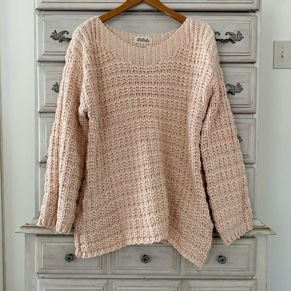 Beige & Pink Knit Pocketed Sweater by Listicle. VICI Collection. Size M.